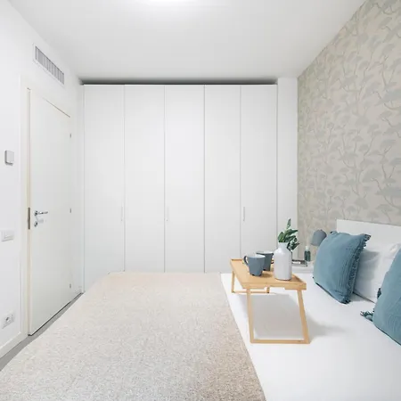 Luxury In Moscova Apartment *