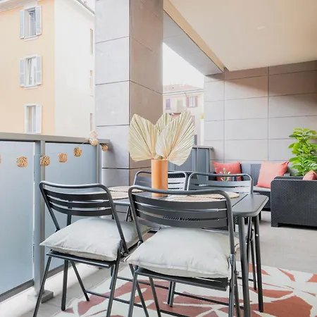 Luxury In Moscova Apartment *